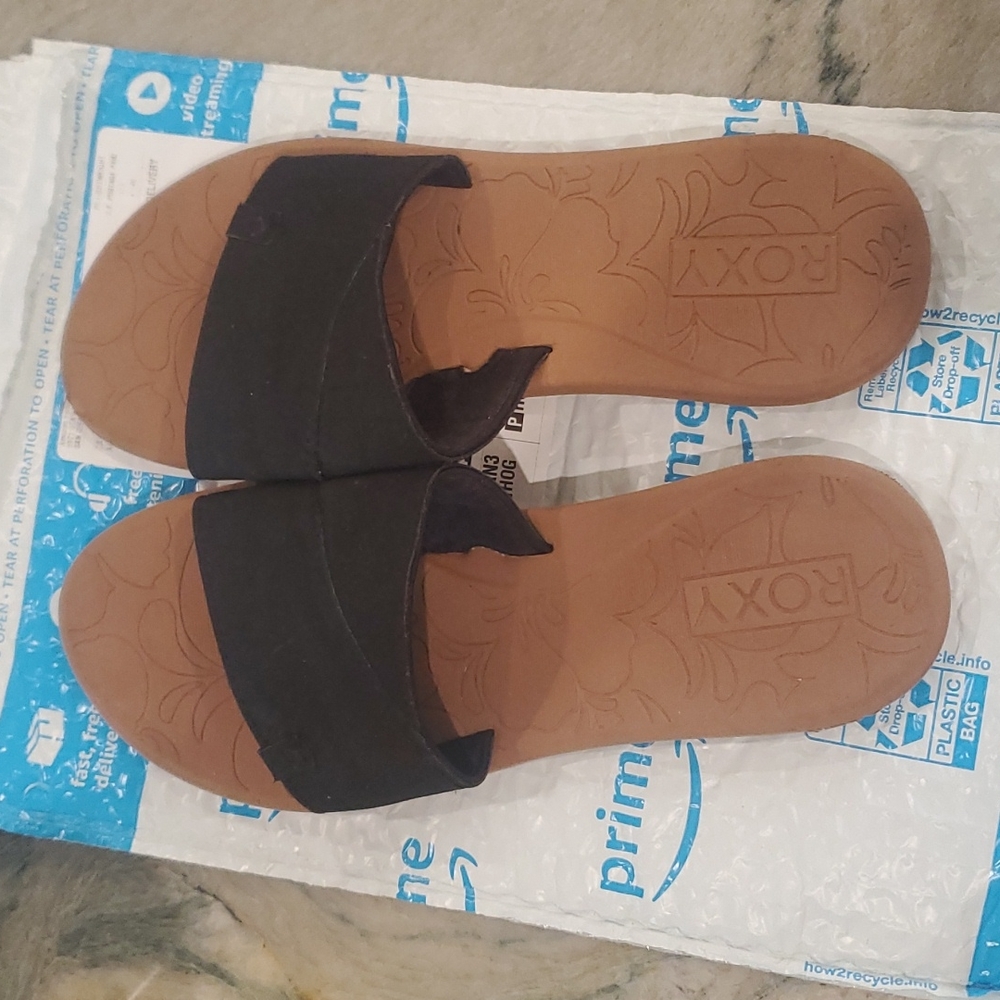 Roxy canvas and rubber slippers size 7
